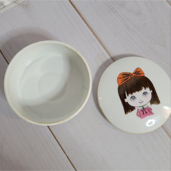 Vintage 70s Glass Kitschy Girl Trinket Dish - Set of 4 - Picture 14 of 14